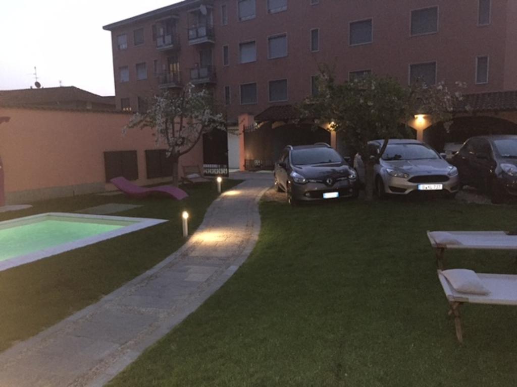 Casa Rosa Bed & Breakfast San Giuliano Milanese Exterior foto